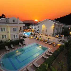 Sea Breeze And Otel